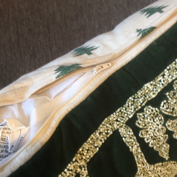 🆕 Cynthia Rowley Beaded Green Velvet Large Decorative Pillow Reindeer Deer Woods - Picture 12 of 16